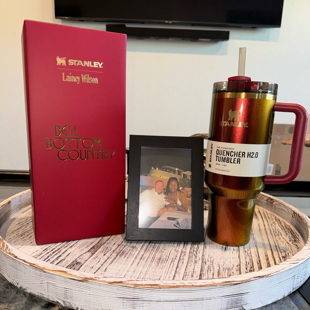 Stanley X Lainey Wilson Country Gold Tumbler!!
